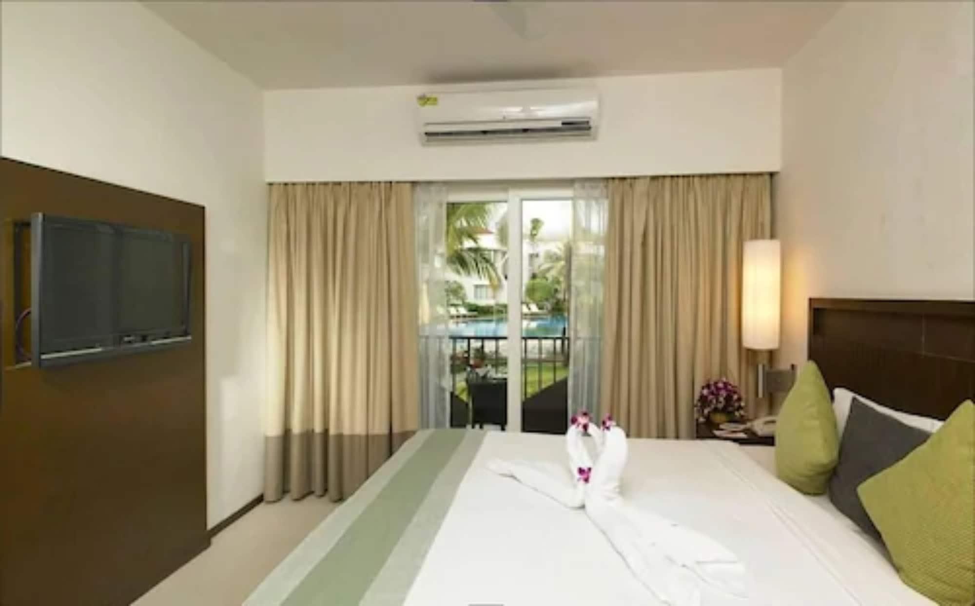 Royal Orchid Beach Resort & Spa, Utorda Beach Goa Номер фото