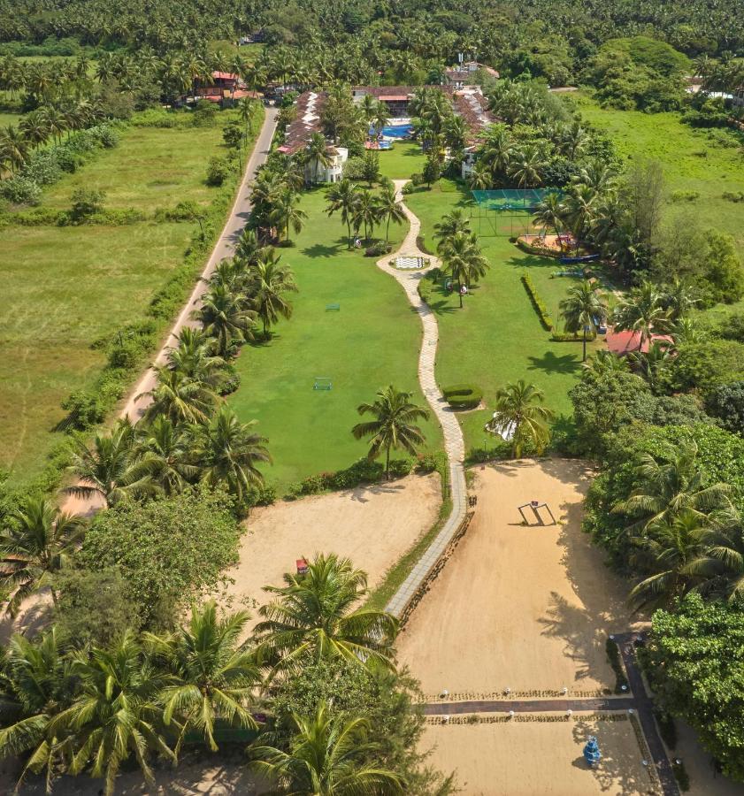 Royal Orchid Beach Resort & Spa, Utorda Beach Goa Екстер'єр фото