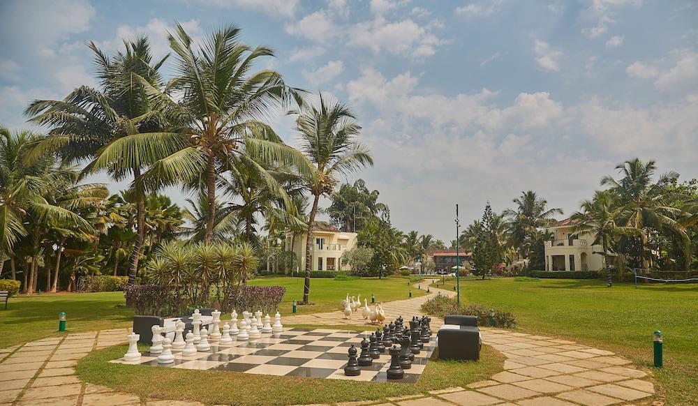 Royal Orchid Beach Resort & Spa, Utorda Beach Goa Екстер'єр фото