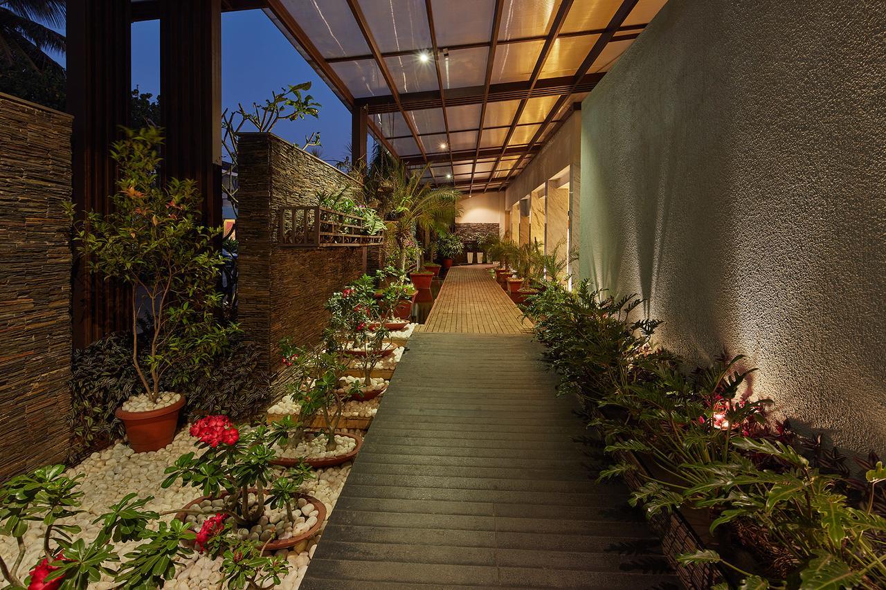 Royal Orchid Beach Resort & Spa, Utorda Beach Goa Екстер'єр фото