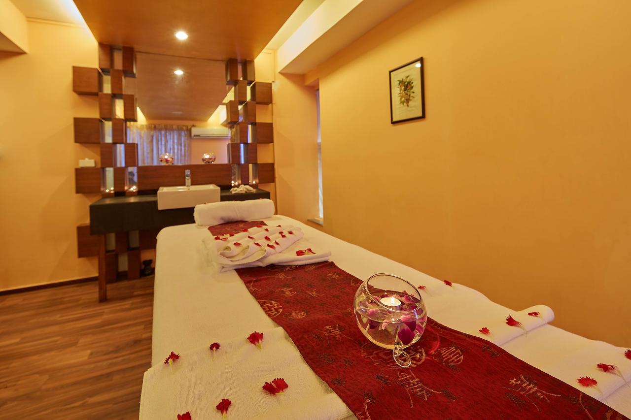 Royal Orchid Beach Resort & Spa, Utorda Beach Goa Екстер'єр фото
